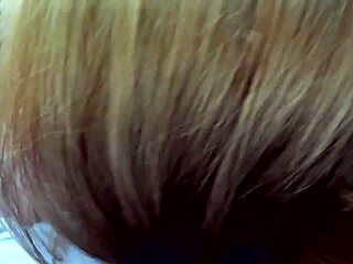 Guy fucks petite 18+ girl in the car, her big ass bouncing 😍