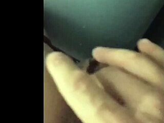 La rubia española loves getting on all fours on sofa 😘