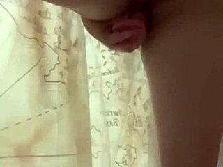 Laina Marie's Squirting Session in the Shower with a Head