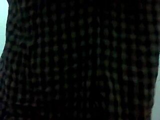 homemade latina amateurs bouncing on camera