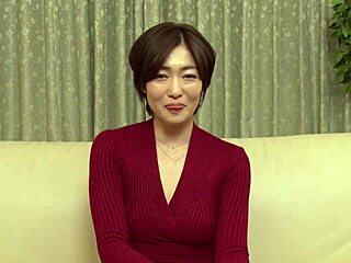 Ryuu Eba's Fast Handjob Leads to Creampie!