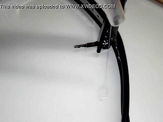 my submissive retro vibe with buttplug play