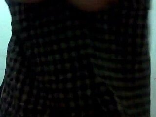 homemade latina amateurs bouncing on camera