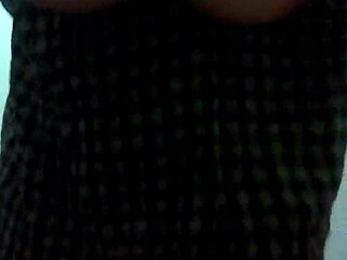 homemade latina amateurs bouncing on camera