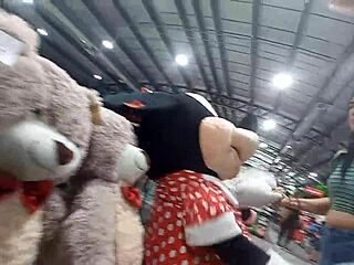 Pretty young girl shopping alone, I ask her to be my girlfriend in public.