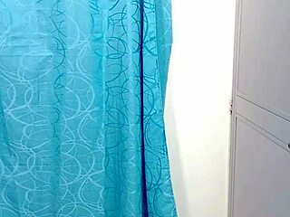 I Show My Hermanastra How to Fuck Before Her Boyfriend