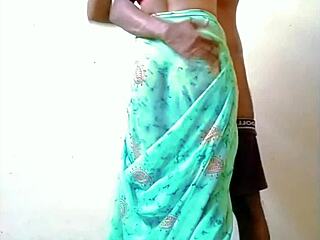 Urvy Bhabhi Alone at Home Calls Watchmen