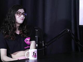 Started with Money Focus, Now Enjoys Yumi Trap Transsexual in Red