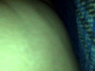 putting cucumber in my ass 😏