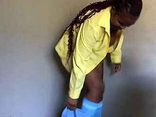 Naughty ebony step sister seduces step brother with doggystyle and cumshot 😈💦