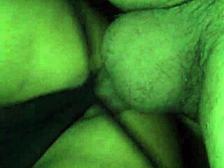 अरे, आज रात जंगल में बिना कंडोम वाइल्ड हो जाएं!