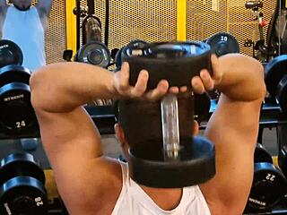 met the blonde with swollen pussy at the gym