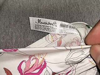 Me vine sobre los calzones blancos de flores de mi mejor amiga, fetish girlfriend panties masturbation with cumshot