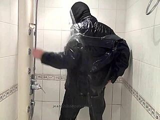 Der Master in Blue Jeans Gets Wet and Wild in Bathroom Barefoot Domination Scene!