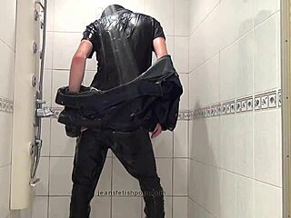 Der Master in Blue Jeans Gets Wet and Wild in Bathroom Barefoot Domination Scene!