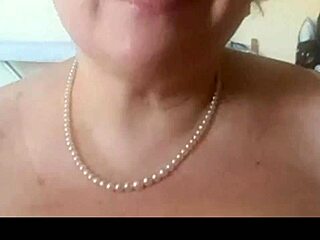 Lady Dalia Pleasures Herself Before Hubby's Salad!