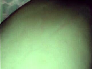 la dedeo hasta dejarla mojadita para metersela rico en tanguita de hilo