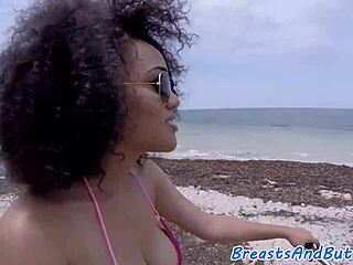 Bootylicious ebony in bikini gets doggystyled 😍