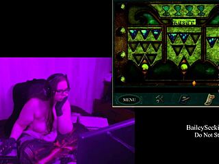 Black bbw plays naked in manor