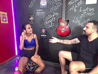 pansexual teen sits on dick during boteco do lukas zaad casting