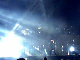 Gozando muito ao som de The Weeknd, pure ecstasy