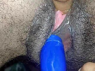 I'm ridding this cock so gud, squirting evrywhere!