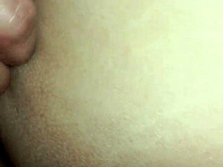 Amateur couple enjoys wet homemade intimacy