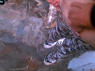 Wow, Fucked Hot Recycling Girl For One Note!