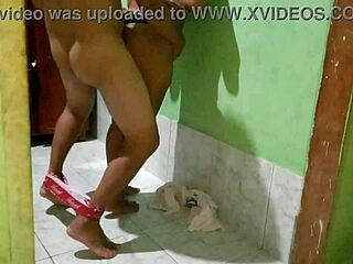 mayemarc1 - minha faxineira so de calcinha ela meu a buceta para fuder em p�