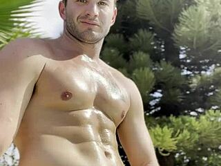 Girl oils up and masturbates in public park