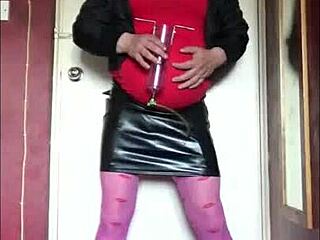 Bisexual crossdresser feed me your pee and i will swallow every last drop of it even if its salty just how i like it