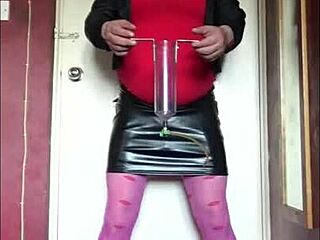 Bisexual crossdresser feed me your pee and i will swallow every last drop of it even if its salty just how i like it