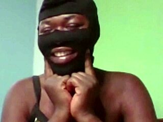 मास्क पहने