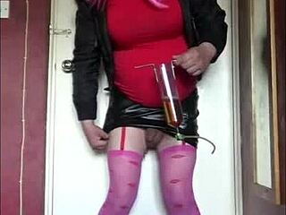 Bisexual crossdresser feed me your pee and i will swallow every last drop of it even if its salty just how i like it
