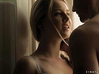 Amazing beauty Alecia Fox, how do you enjoy terrace sex?