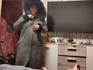 thanks for the new year gift, watched her ride cowgirl and get creampied.