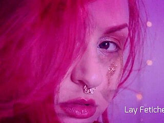 sinestesic performs casual striptease routine