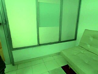 Colombian Teen Sucks Cock, Gets Pussy Licked