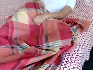 Rosum Amateur Couple Shares Their Intimate Moments