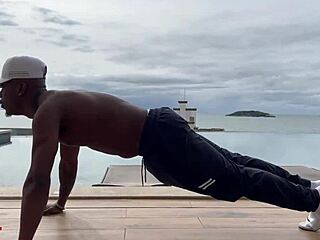 novinha gostosa sucks pirocudo until she's dripping and begs for more