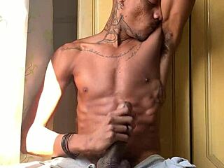 pica preta e gozada na punheta com o dotado oberon, he said excitedly.