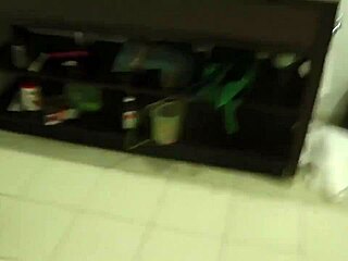 Fantastic Mom Babysits With Big Tits And Ass!