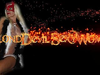 Sexy Blonde Milf Bunny Model Wants Carrot on Webcam