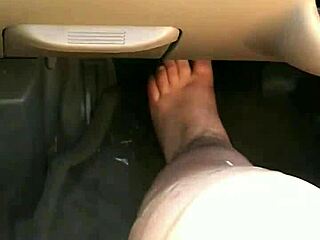 i'm curvymetalhead drivin' with my feet fetish on display, gettin' all hot and bothered 😅