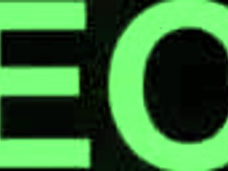 Curvy Latina MILF Moves Her Big Ass