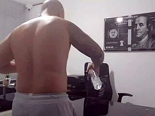 i surprise my wife by cleaning the house, and she rewards me with her big ass for a good fuck.