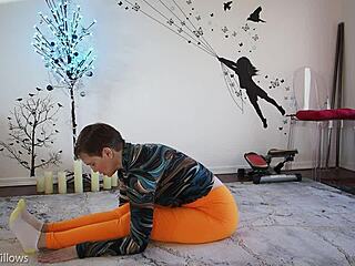 Yoga Lesson 345: European Babe in Fetish Pose