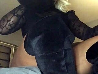 Balloon Fetish Babe Dominates with Big Ass