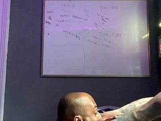 Watch me enjoying that cock