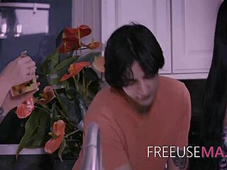 मुझे अपनी इंडियन सास की चूत का आउटडोर मज़ा चाहिए